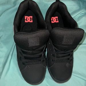 BRAND NEW DC SKATER SNEAKERS